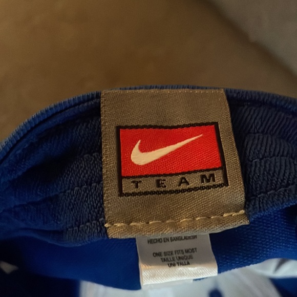 NIKE DUKE BASKETBALL HAT - ONE SIZE FITS ALL - Picture 3 of 3
